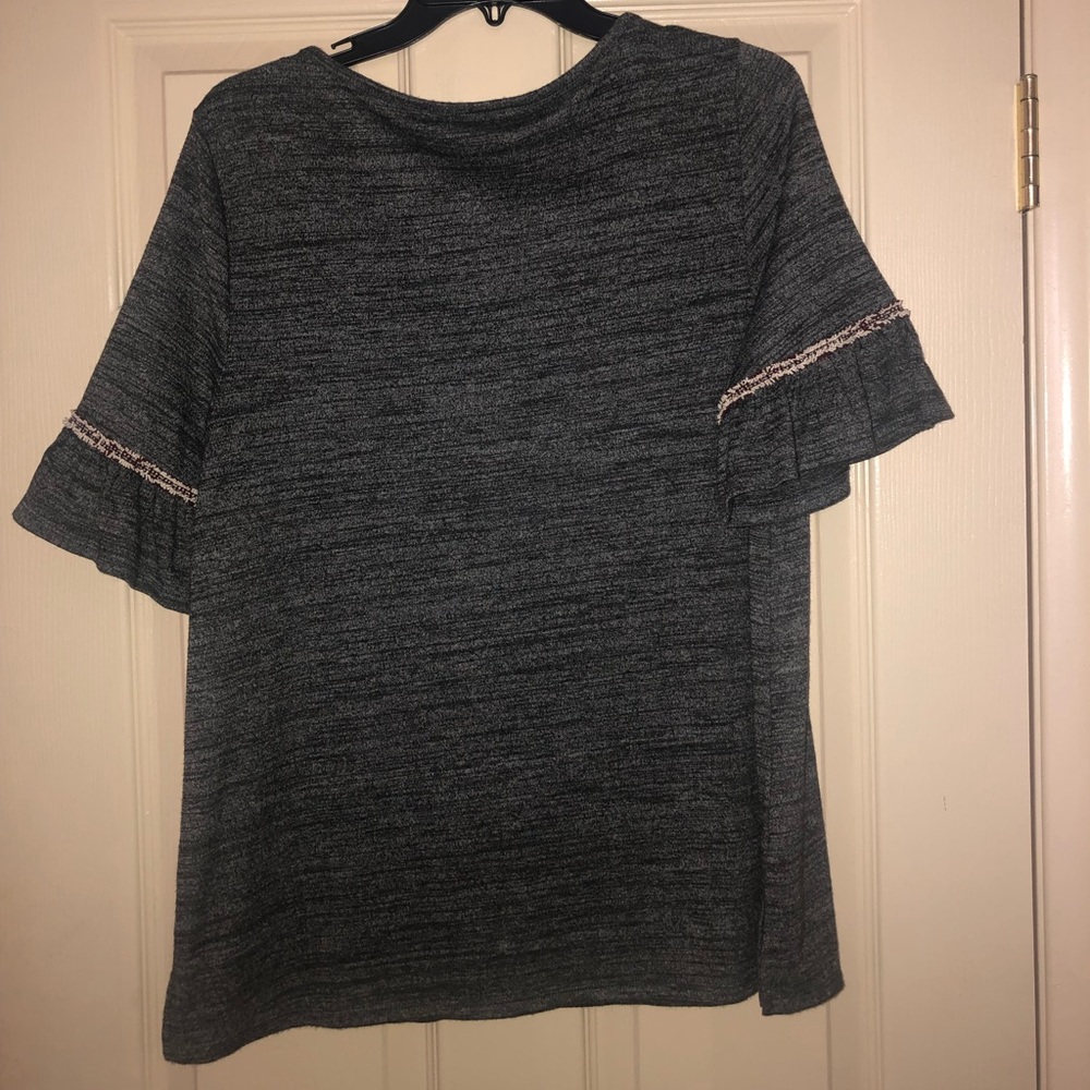 Loft Blouse💗 - Picture 2 of 2